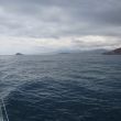 Links Islote de Benidorm, rechts Benidorm zelf