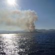 Grote bosbrand in de bergen boven Messina