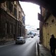 Cruiseschip vanuit de tunnel onder Fort Lascaris