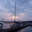 Nessebar. Vanuit het restaurant kijken we naar ons scheepje