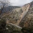 Bijna 300 meter boven de afwateringskloof tussen Katharo en Lassithi Plateau