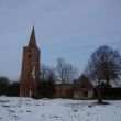 De Romboutstoren in Andel. Rechts ervan de resten van het schip van het kerkje