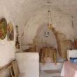 Chalki. Mini-kapelletje alleen geknield toegankelijk bij Hospitaalriddersfort in Palio Chorio