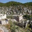 Kayaköy. In 1923 werden de Griekse bewoners gedwongen hun dorp Levissi te verlaten. Nu een spoo