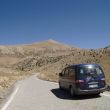 Onderweg naar Mount Nemrut. Wie goed kijkt ziet de Tumulus op de top