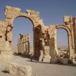 Nog eens de poort, het beeldmerk van Palmyra, nu in de zon