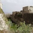 Krak des Chevaliers. Nog eens de gracht tussen binnenburcht en buitenring (rechts)