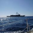 Buiten Beiroet vaart een VN-marineschip voor ons langs