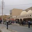 Musa Spring Hotel in Petra. Rechts ervan de Bron van Mozes