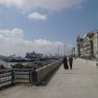 Port Saïd. Langs de kade loop ik naar de veerboten (links)