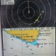 Radar en plotter aan. Boven zie je rechts fraai de echo van de kust van Menorca