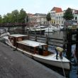 Afmeren van de 'Dudok'  in de Lingehaven