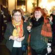 Truus Luycken Schilte (r) en Maria Soeterbroek op de nieuwjaarsborrel 2015 van de VvL.