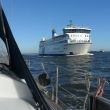 Naar Terschelling. Op de Pollendam komen we de veerboot 'Friesland' tegen.