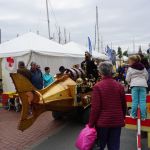 Festival 'Oostende voor anker' met een muzikale vuurspuwende draak.