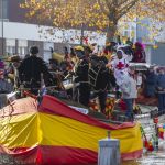 Sinterklaasvaart Veghel 2018. Niets Zonder komt aan. Rechts sta ik, achterin Lourens & Joke