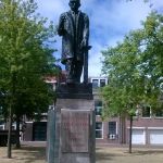 Standbeeld van Pieter Jelles Troelstra bij de Oldehove in Leeuwarden