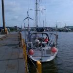 Uren wachten op de opening van de drie bruggen voor de binnenhaven van Emden.