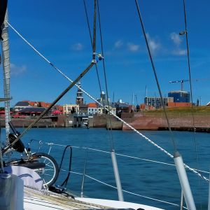 Invaart van de Michiel de Ruyterhaven in Vlissingen.