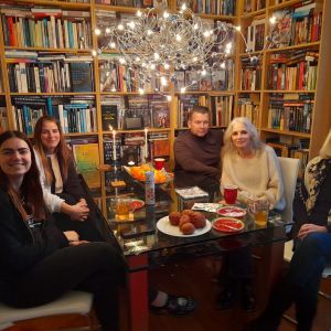 Nieuwjaarsdag 2023. Vlnr. Dane, Tessa, Michel, Barbara en Anna.