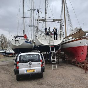 26 maart 2025. We brengen de fenders naar de Dulce.