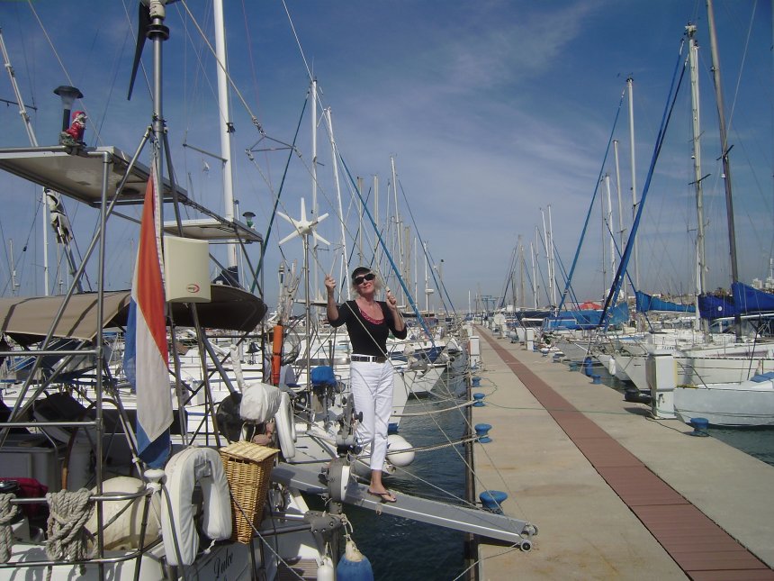 Vanmorgen op de steiger. We gaan met de bus boodschappen doen in het centrum van Ashkelon