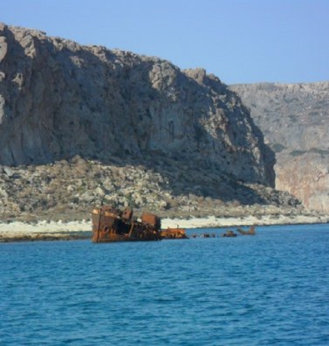 Het scheepswrak bij de ankerplaats op Gramvoússa