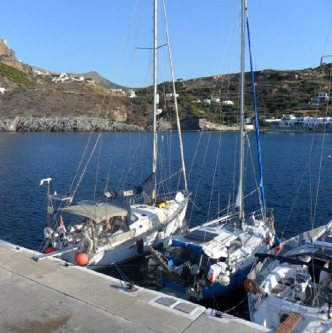 Dulce afgemeerd in Kapsáli, Nísos Kíthera