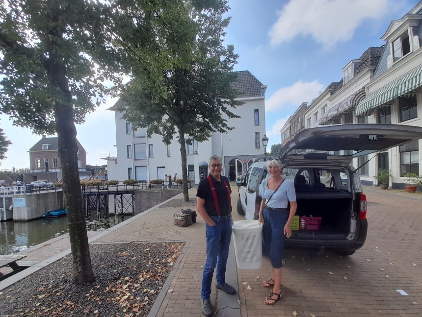 Gorcum. Voor de deur treffen we buurman Lourens.